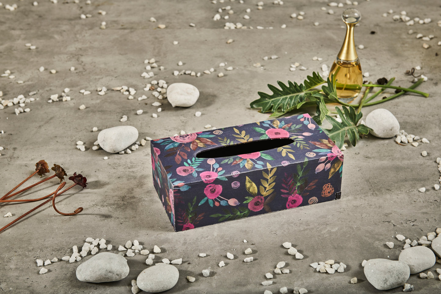 A Tiny Mistake Blue Floral Pattern Rectangle Tissue Box, 26 x 13 x 8 cm