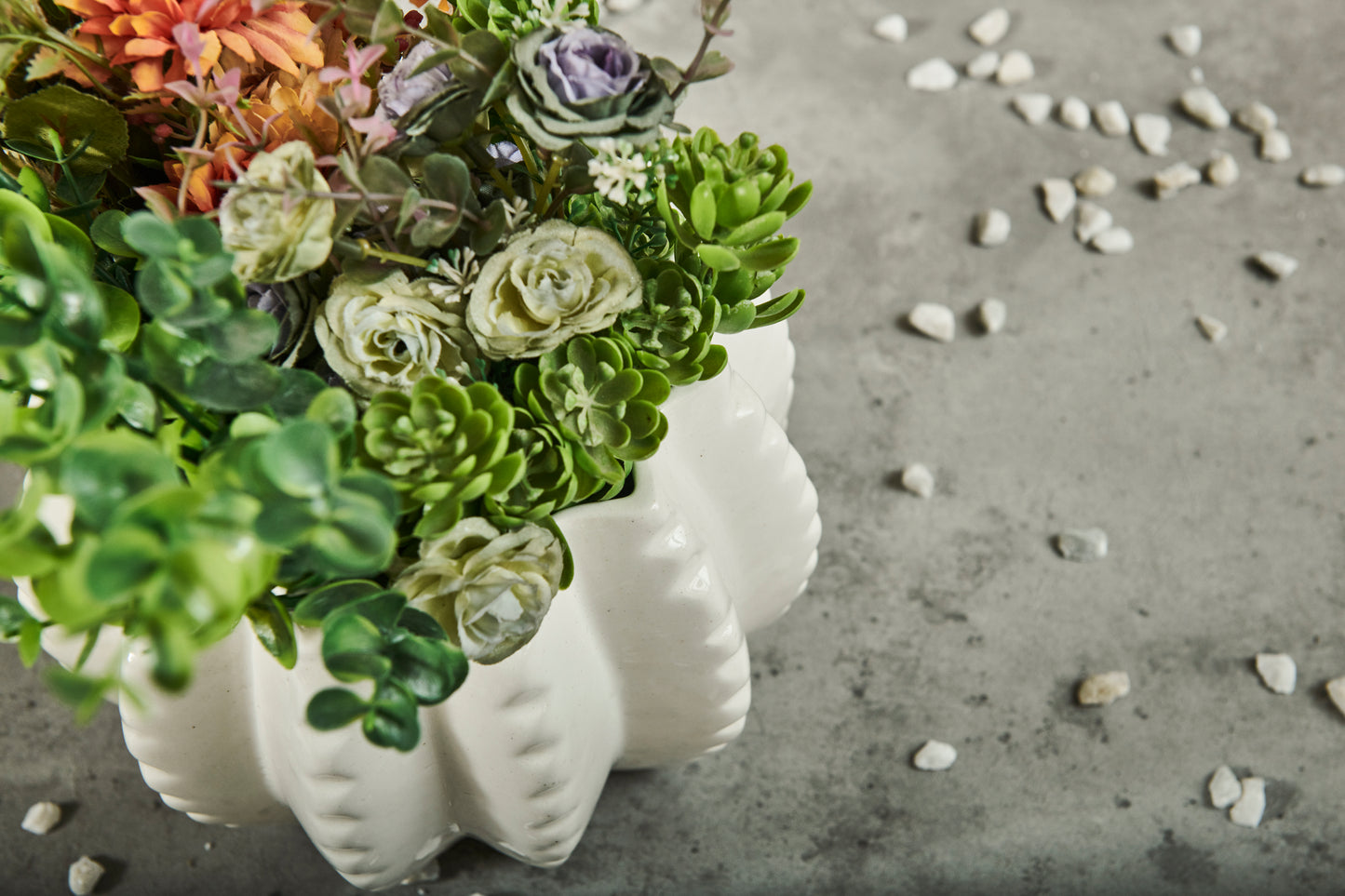 A Tiny Mistake Succulent Shape Round Ceramic Planter (One Piece)