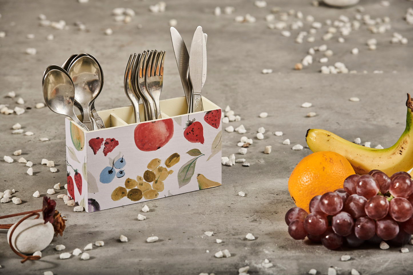 A Tiny Mistake Assorted Fruits Wooden Cutlery Holder, 18 x 10 x 6.5 cm