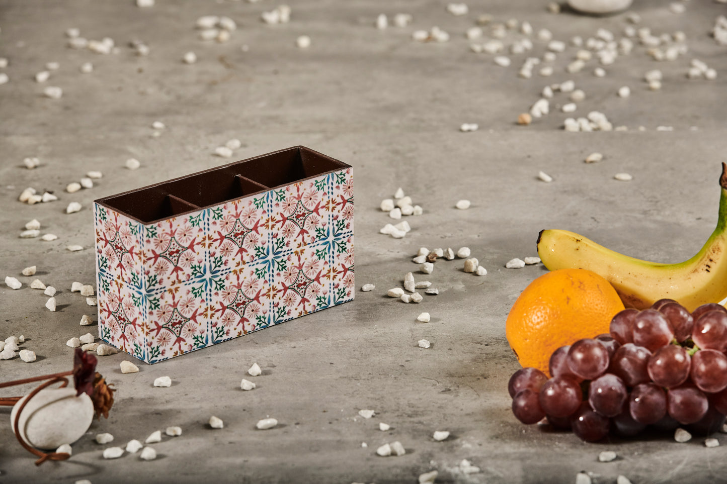 A Tiny Mistake Turkish Pink Tiles Wooden Cutlery Holder, 18 x 10 x 6.5 cm