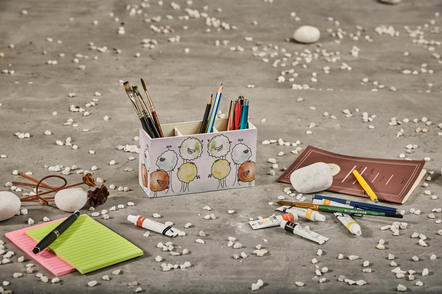 A Tiny Mistake Floral Caricature Birds Wooden Cutlery Holder, 18 x 10 x 6.5 cm