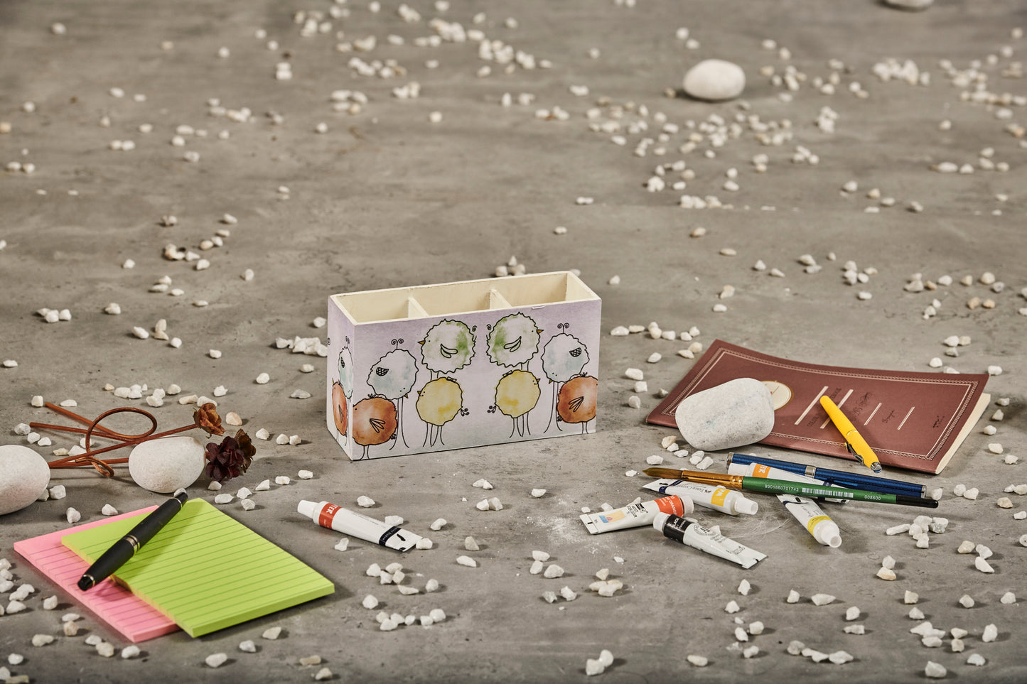 A Tiny Mistake Floral Caricature Birds Wooden Cutlery Holder, 18 x 10 x 6.5 cm