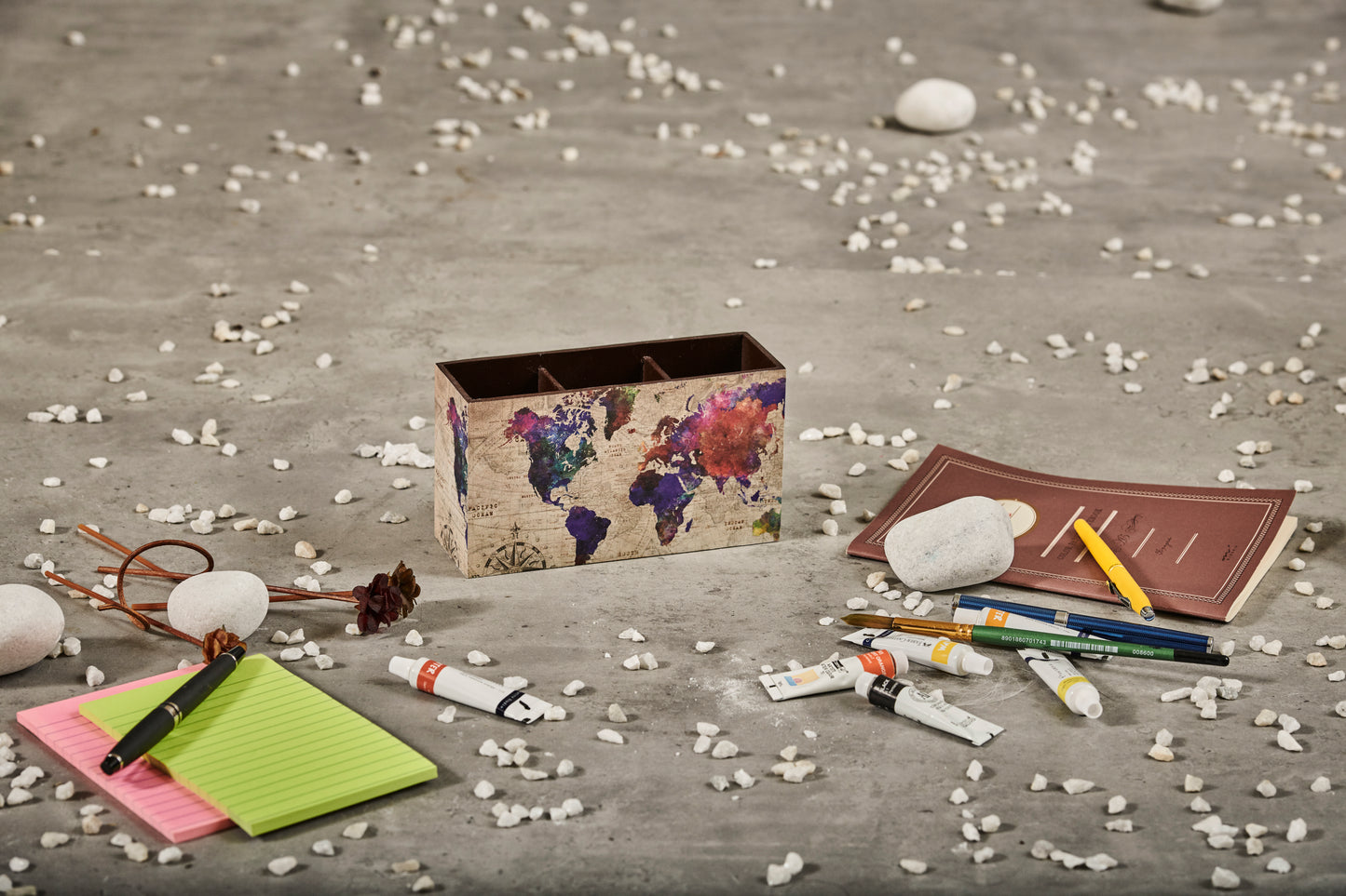 A Tiny Mistake Atlas Wooden Cutlery Holder, 18 x 10 x 6.5 cm