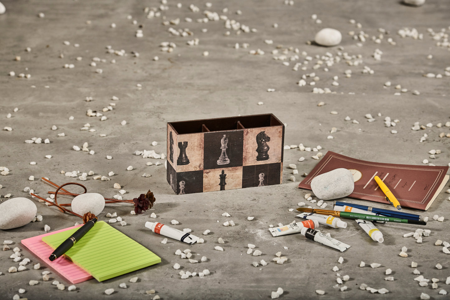 A Tiny Mistake Chess Wooden Cutlery Holder, 18 x 10 x 6.5 cm