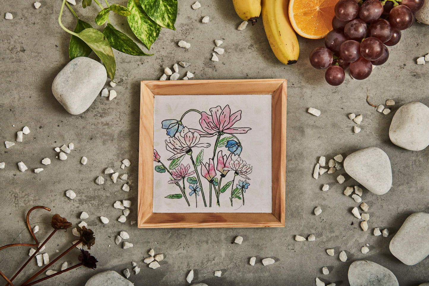 A Tiny Mistake Daisies Small Square Wooden Serving Tray, 18 x 18 x 2 cm