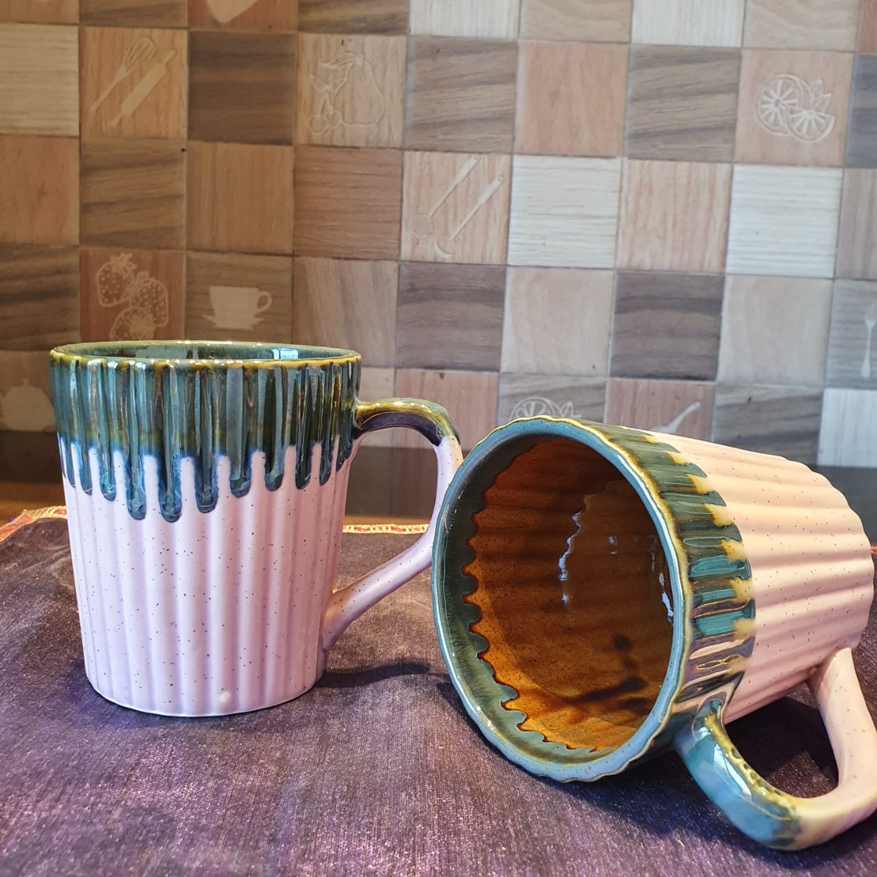 Elegant Dual Colours Ceramic Mugs, Set of 2, Coffee and Tea Mugs, Soup Mugs 390 Ml Each (Pink on The Outside Mustard Brown on The Inside)