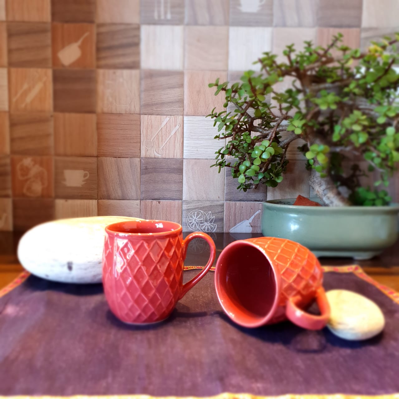 Maroon Criss Cross Pattern Ceramic Mugs, Set of 2, Coffee and Tea Mugs, Soup Mugs 240 Ml Each