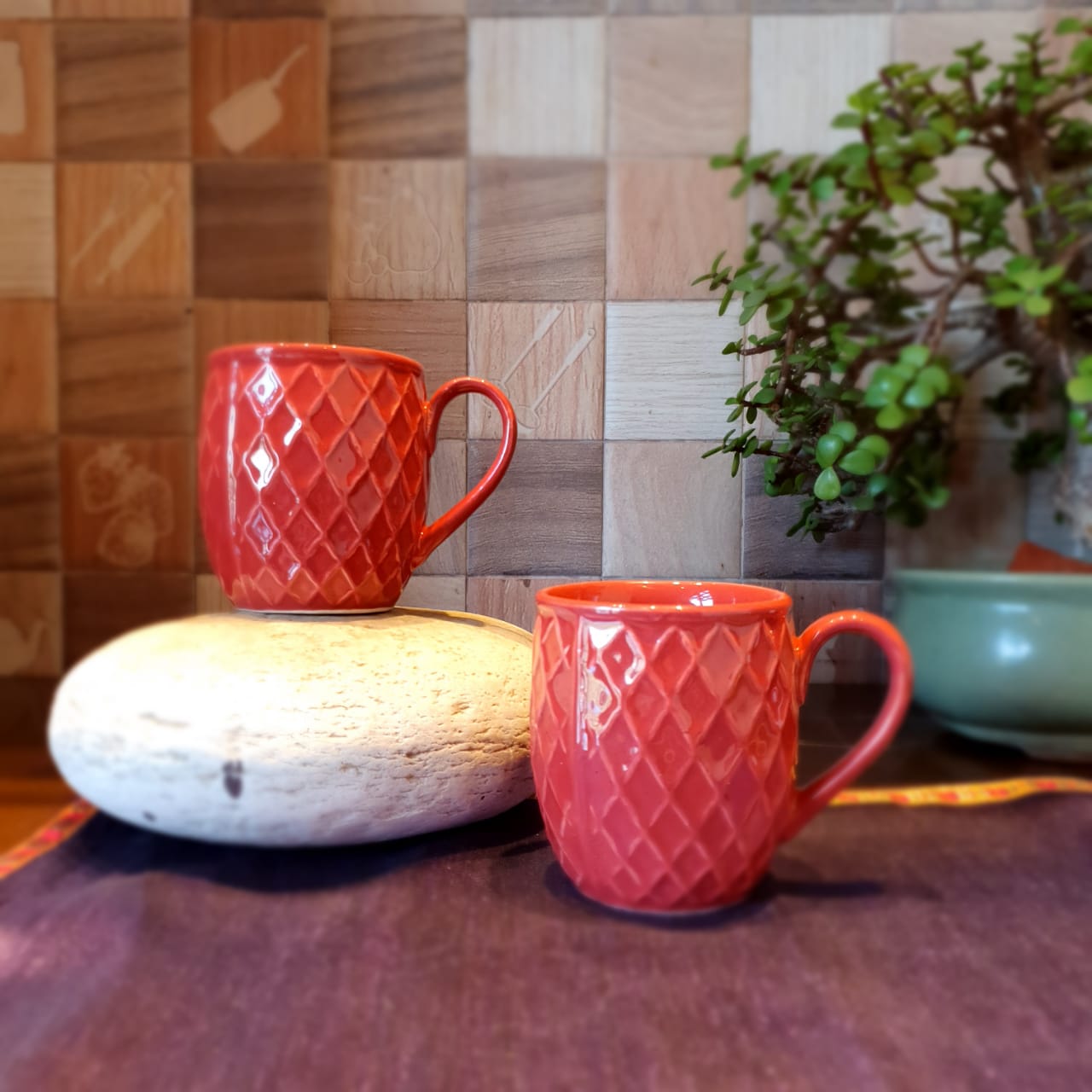 Maroon Criss Cross Pattern Ceramic Mugs, Set of 2, Coffee and Tea Mugs, Soup Mugs 240 Ml Each